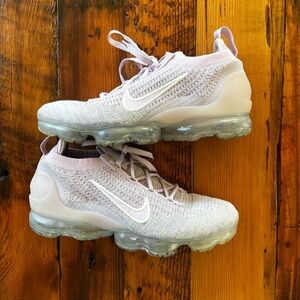 Nike Air VaporMax Flyknit Sneakers women’s size 7